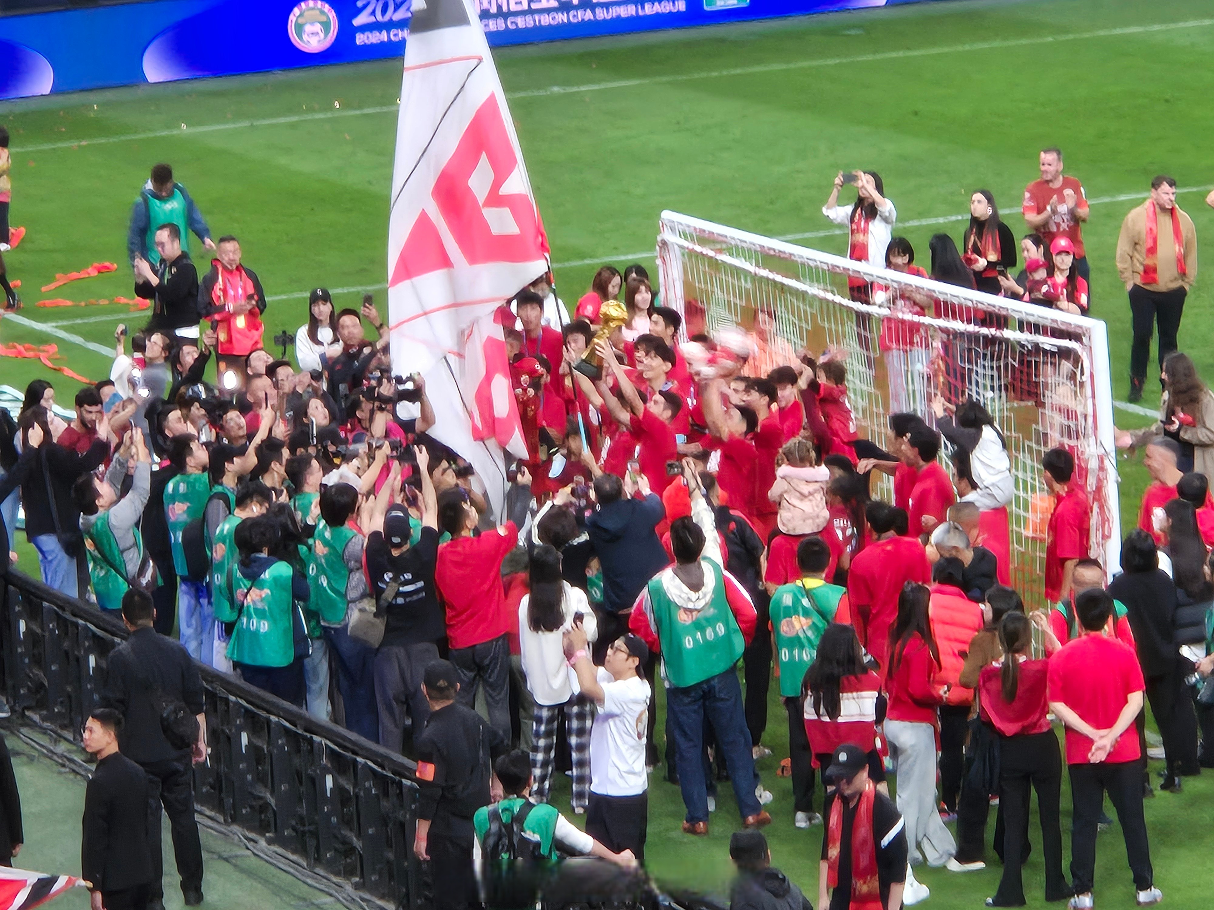 上港战胜对手,继续保持强势中超表现的简单介绍 上港战胜对手,继续保持强势中超表现的简单介绍