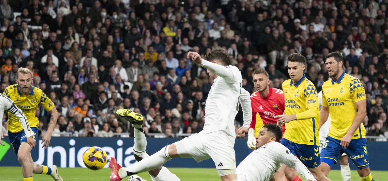 九游体育中国官网-佩尔加拉斯主场大胜帕尔马，逆袭反弹