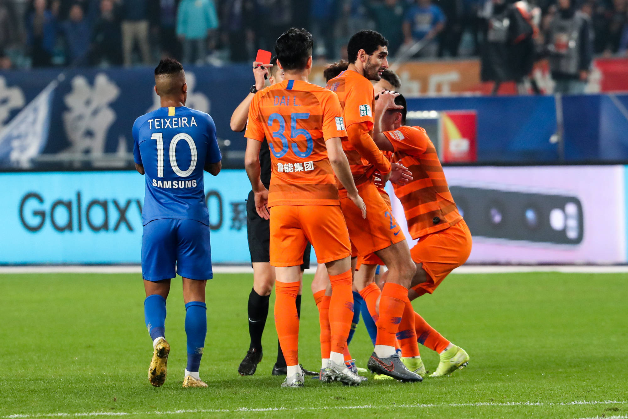 策斯基连续封堵球门，帮助球队保持不败的简单介绍