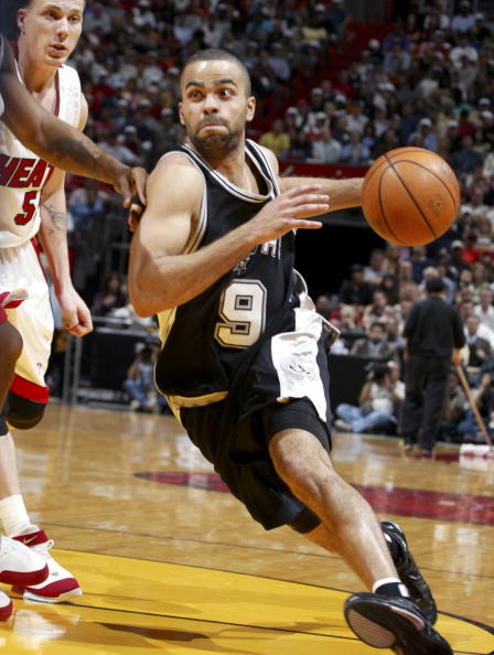 九游体育中国官网-关于公牛惊险拿下马刺，实现四连胜势如破竹的信息