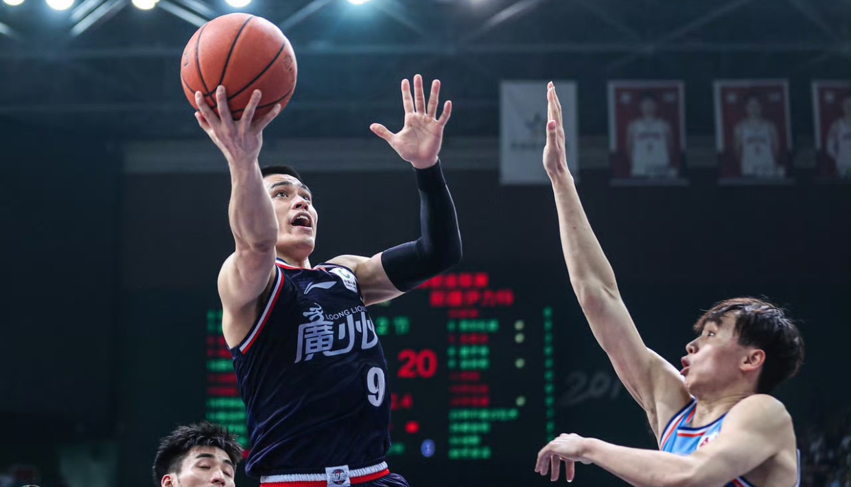 九游体育在线-广东队主场胜新疆，延续领先优势