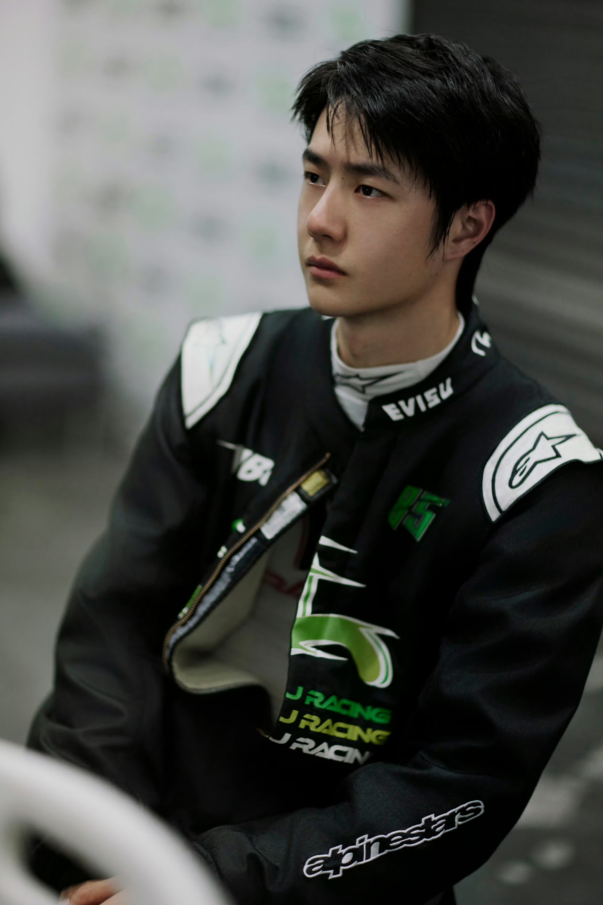 包含速度赛车手勇夺金牌,速度之王的词条 包含速度赛车手勇夺金牌,速度之王的词条