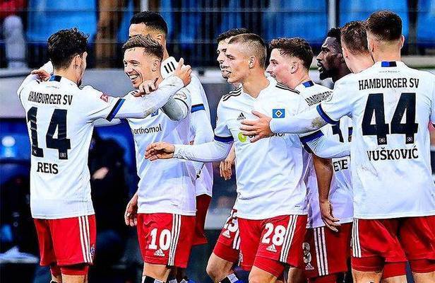 九游体育在线-包含沙尔克球员集训备战汉堡，磨合默契的词条