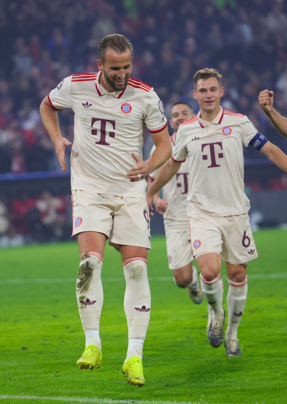 九游体育入口-拜仁慕尼黑击败切尔西，晋级欧冠半决赛的简单介绍