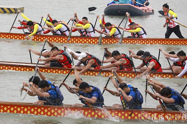 九游体育app-激烈比拼中展现拼搏精神，冠军不远