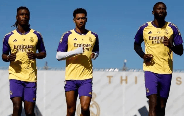 包含马洛卡在主场击败埃尔切，积分榜上升的词条