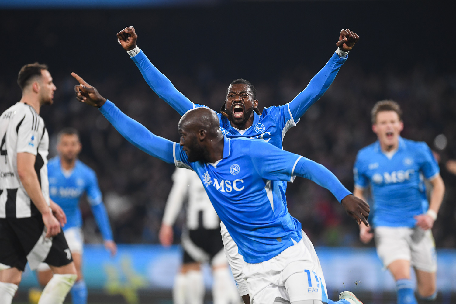 那不勒斯战平对手，保持不败纪录