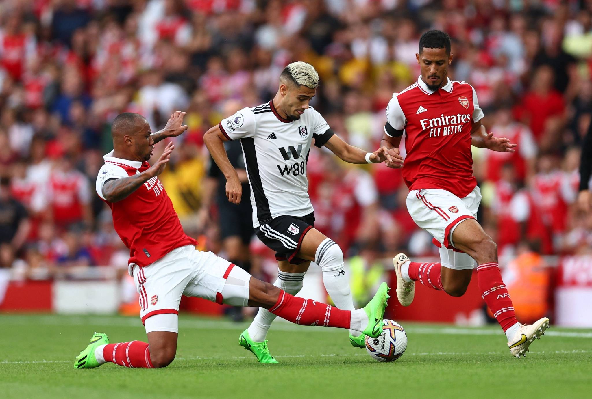 纽卡斯尔客场-小胜阿森纳,积分榜前进的简单介绍 纽卡斯尔客场-小胜阿森纳,积分榜前进的简单介绍