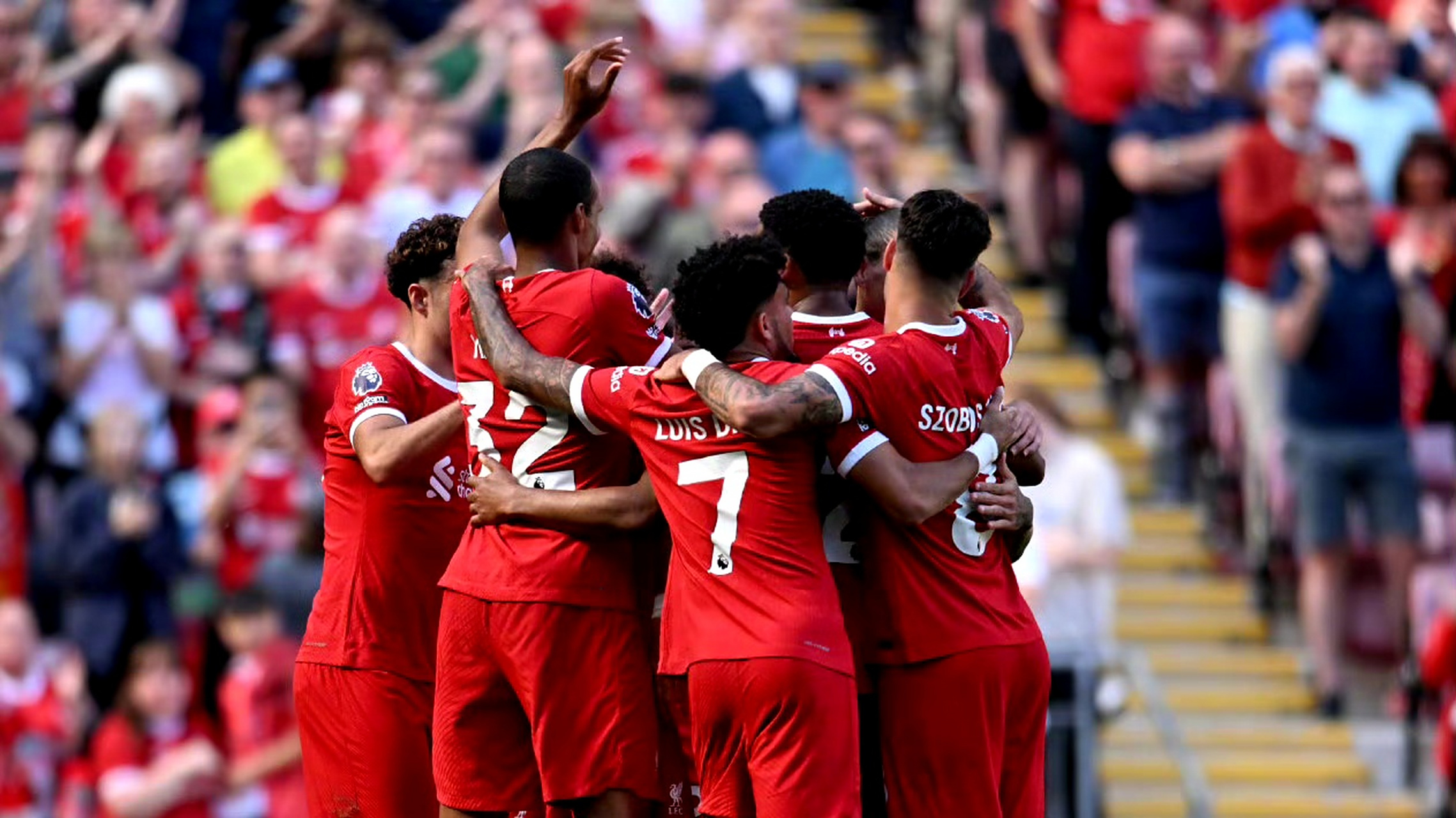 阿斯顿维拉主场大胜,豪取背靠背三分稳住位置 阿斯顿维拉主场大胜,豪取背靠背三分稳住位置