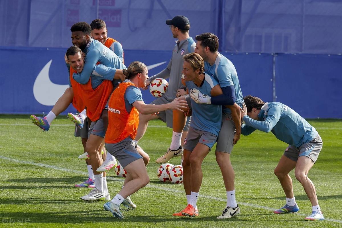 九游体育app-马德里竞技客场挑战巴塞罗那，激烈对抗激动人心