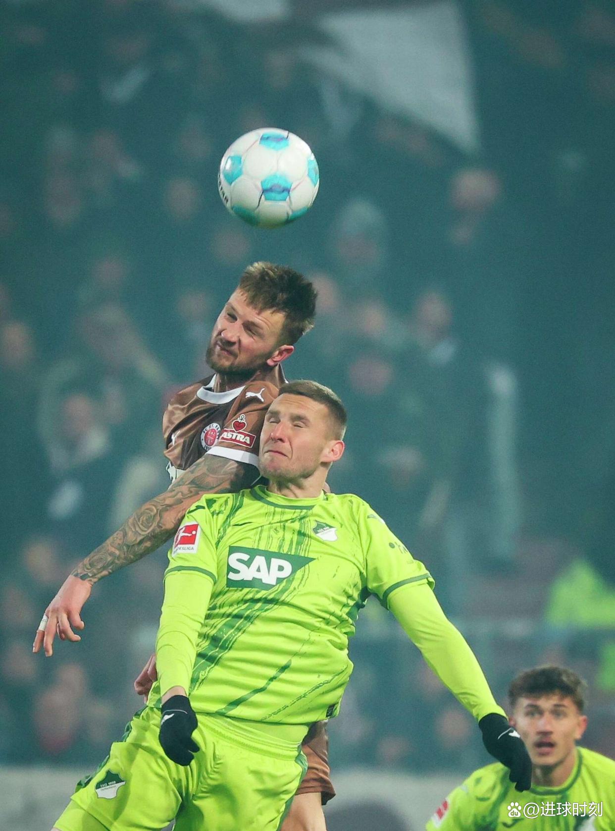 九游体育官方登录入口-包含霍芬海姆主场迎战强敌，最终取得一场胜利的词条