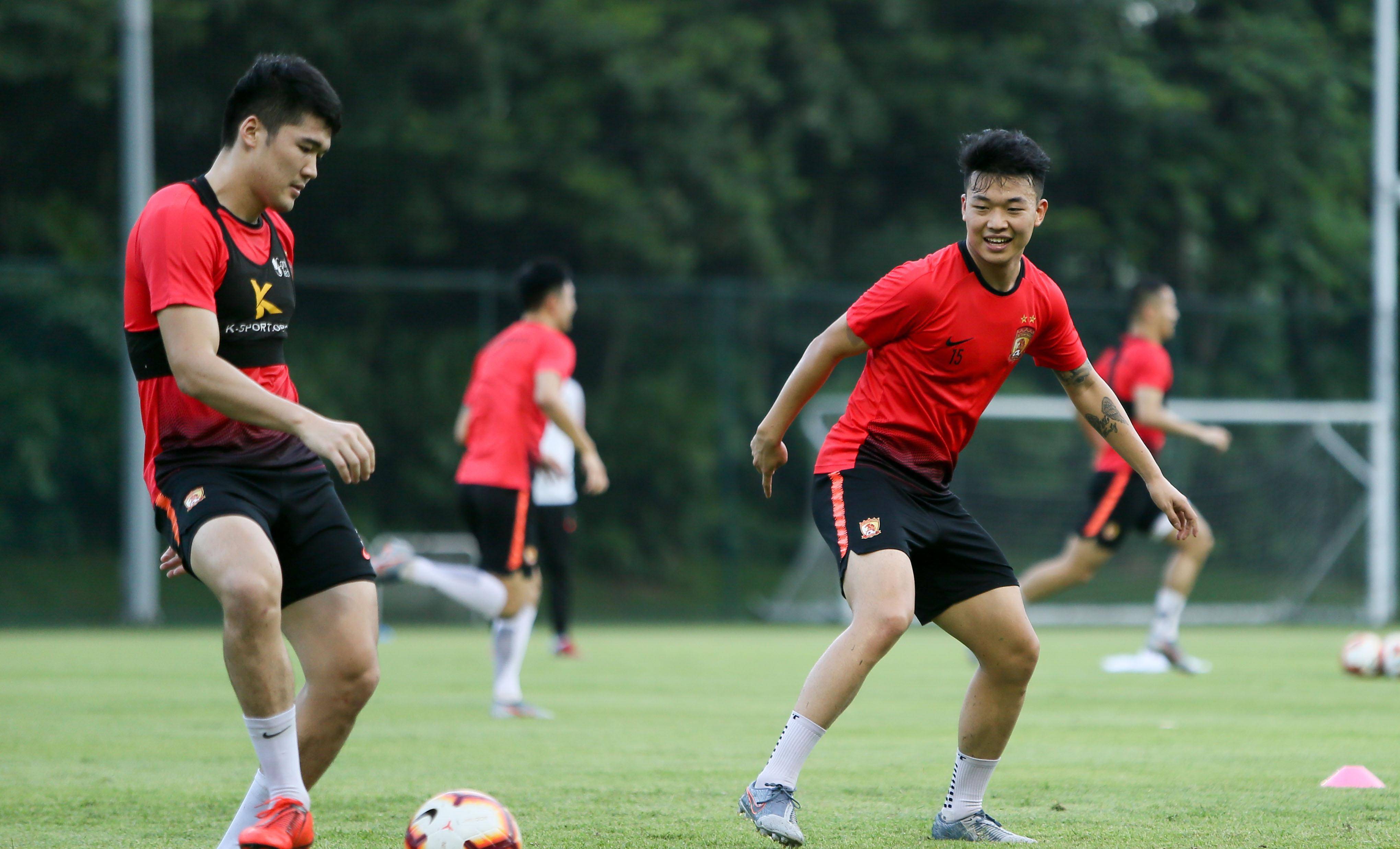 关于新赛季目标明确！球员整装备战的信息