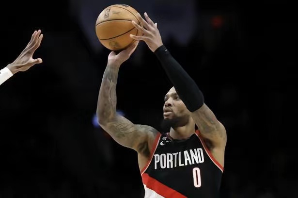 十分钟狂灌三球,疯狂进攻刷新纪录的简单介绍 十分钟狂灌三球,疯狂进攻刷新纪录的简单介绍