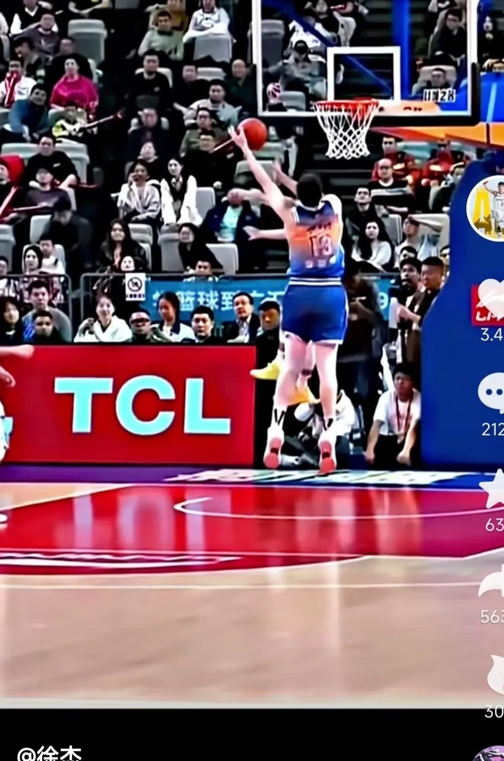 包含篮球职业联赛近况引发热议，球迷热情高涨的词条