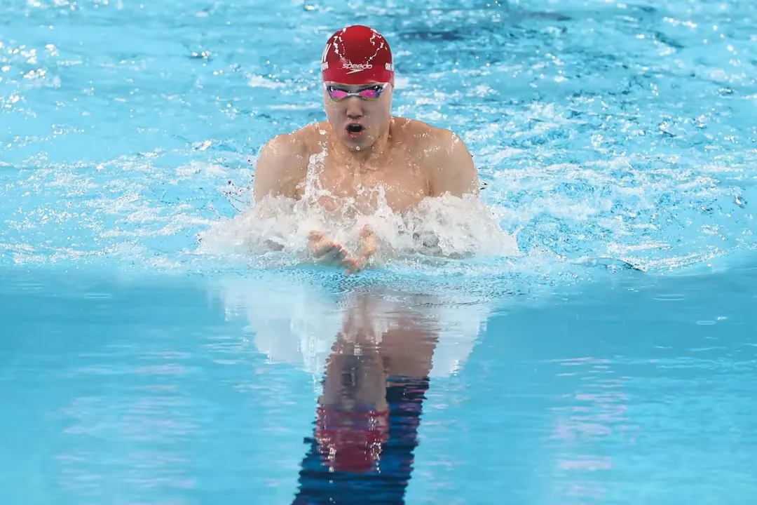 瑞士游泳健将勇夺第一，领先全场的简单介绍