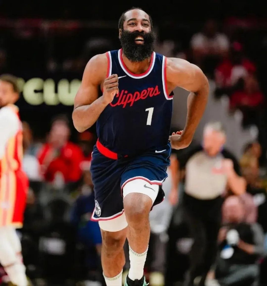 火箭惨败快船,连败濒临 火箭惨败快船,连败濒临