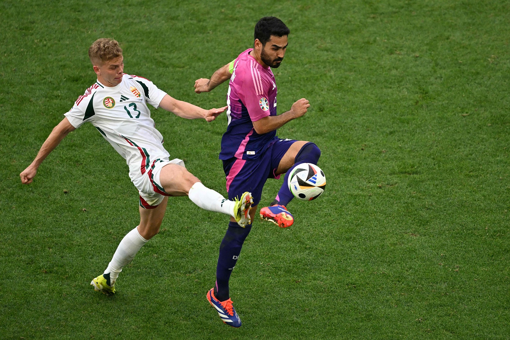 匈牙利队在比赛中踢出了一场出色比赛