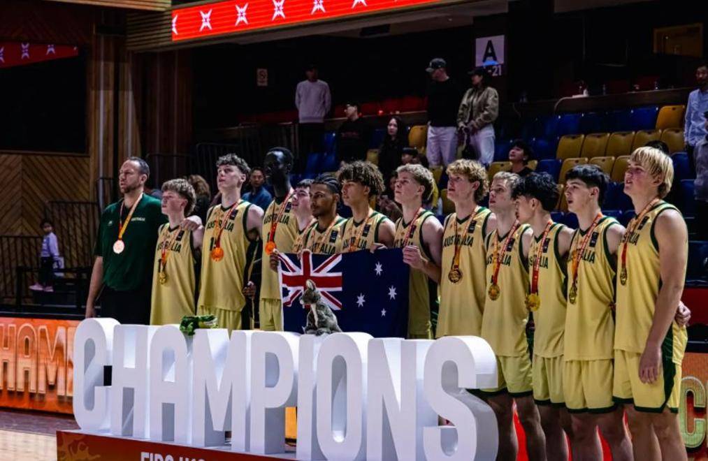 北京男篮两外援发挥出色，客场战胜对手豪取十一连胜的简单介绍