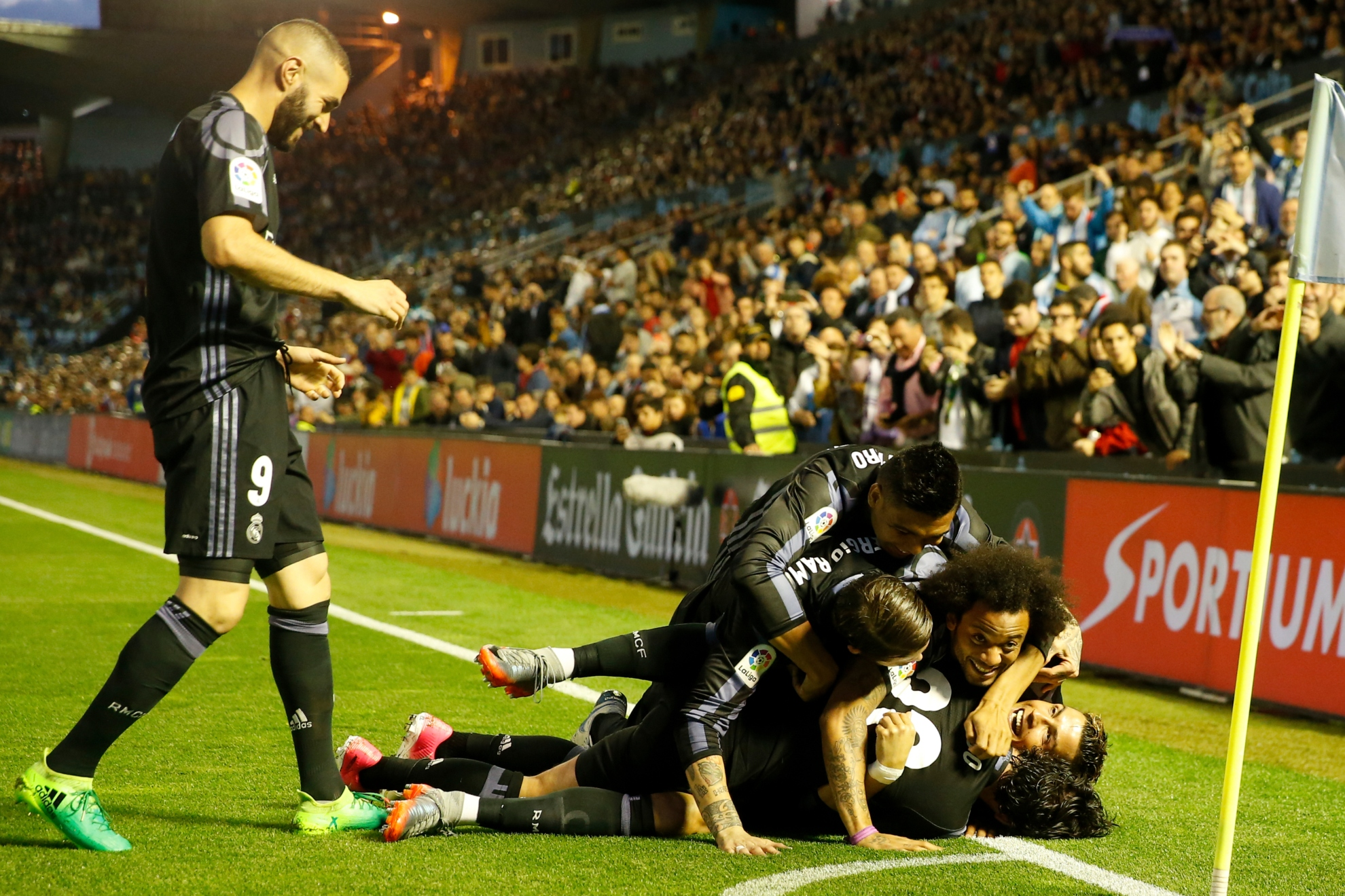 九游体育app-汉堡球队惨遭重挫，陷入艰难胜败循环