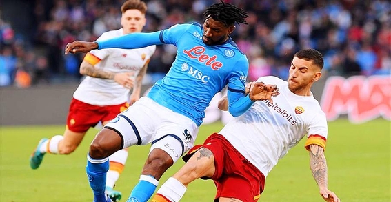 卡利亚里门将神勇扑救，助球队击败强敌